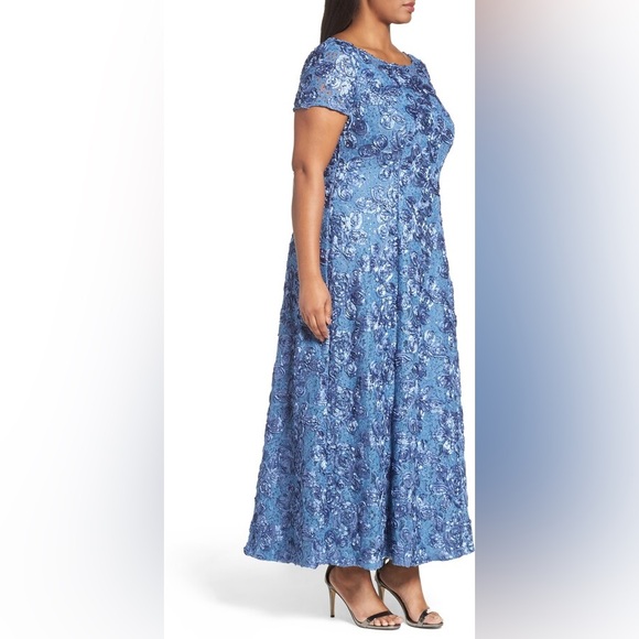 Alex Evenings Embellished Lace A-Line Evening Gown - Picture 6 of 7